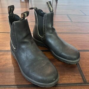 Blundstone Dark Leather Ankle Boots